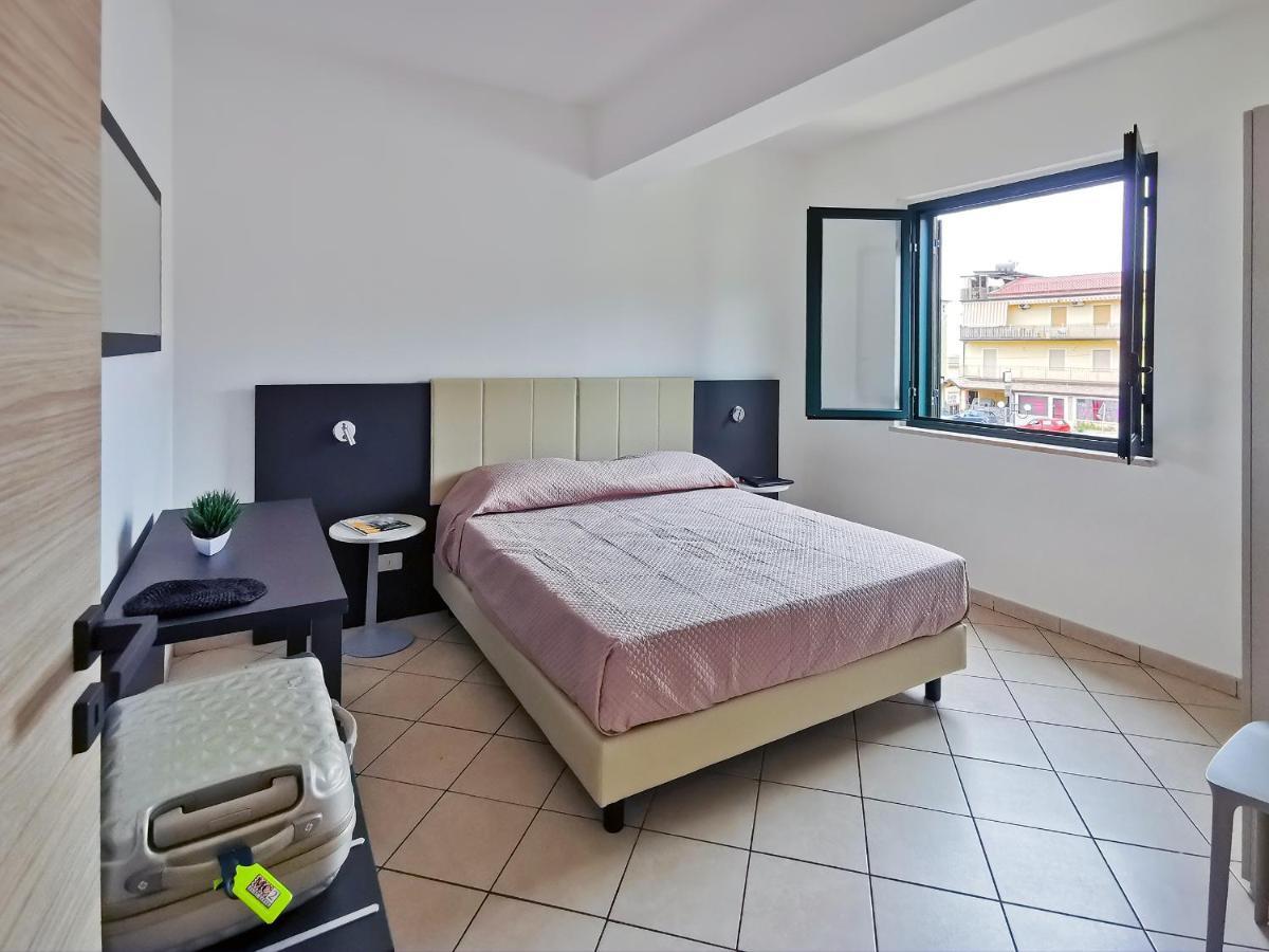 Magico Apartments - 450M Dalla Spiaggia Capo d'Orlando Ngoại thất bức ảnh