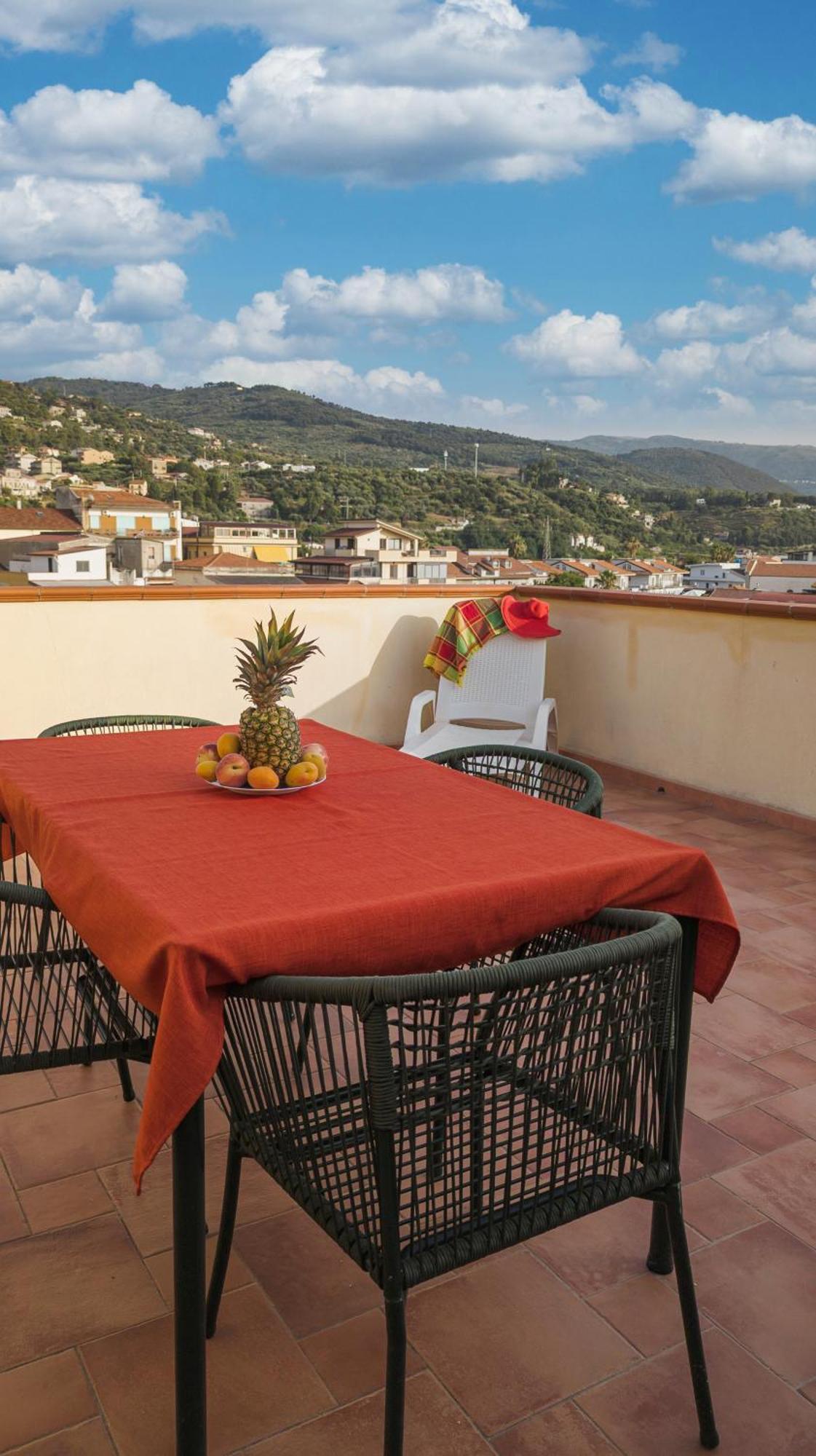 Magico Apartments - 450M Dalla Spiaggia Capo d'Orlando Ngoại thất bức ảnh