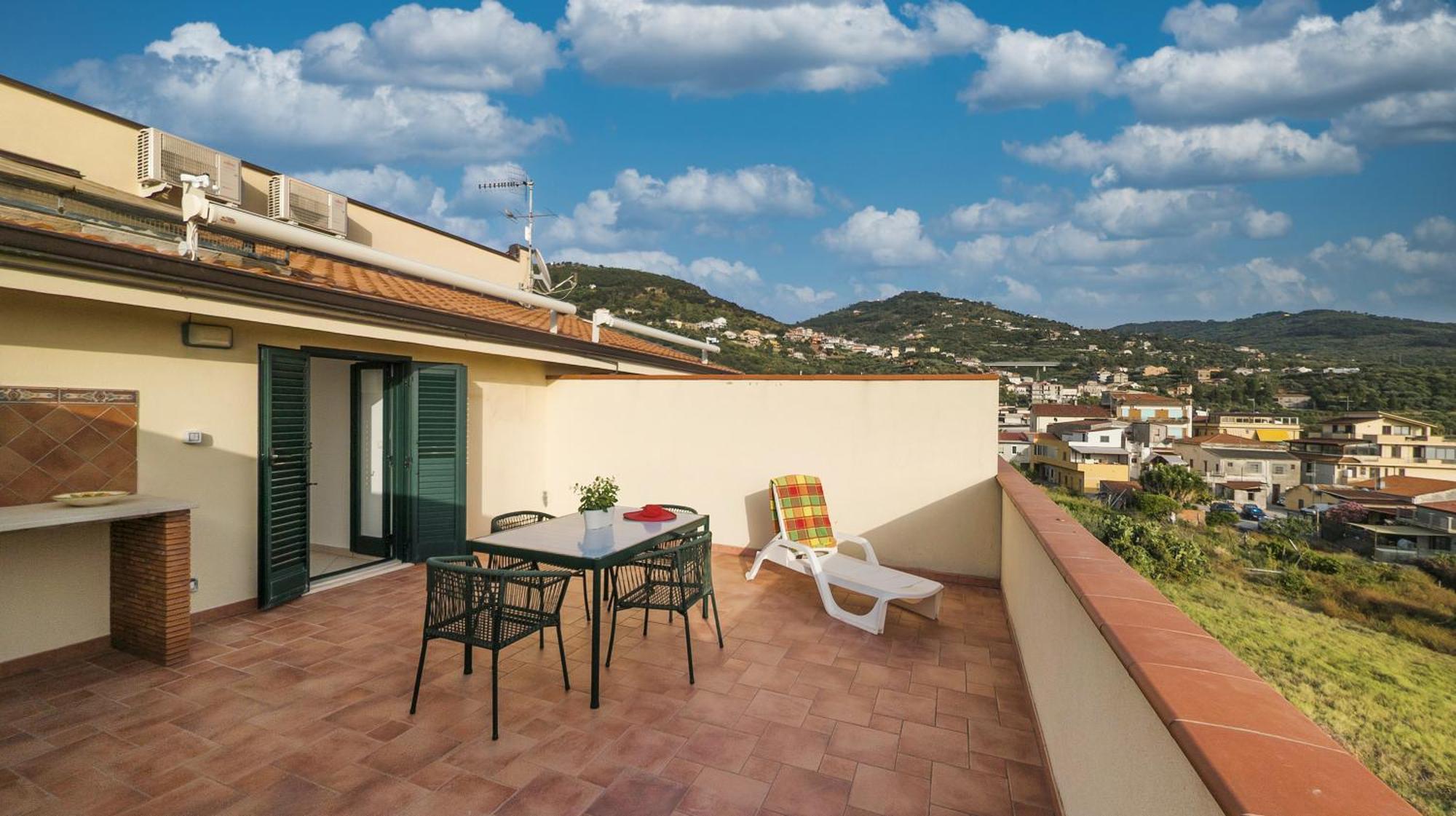 Magico Apartments - 450M Dalla Spiaggia Capo d'Orlando Ngoại thất bức ảnh