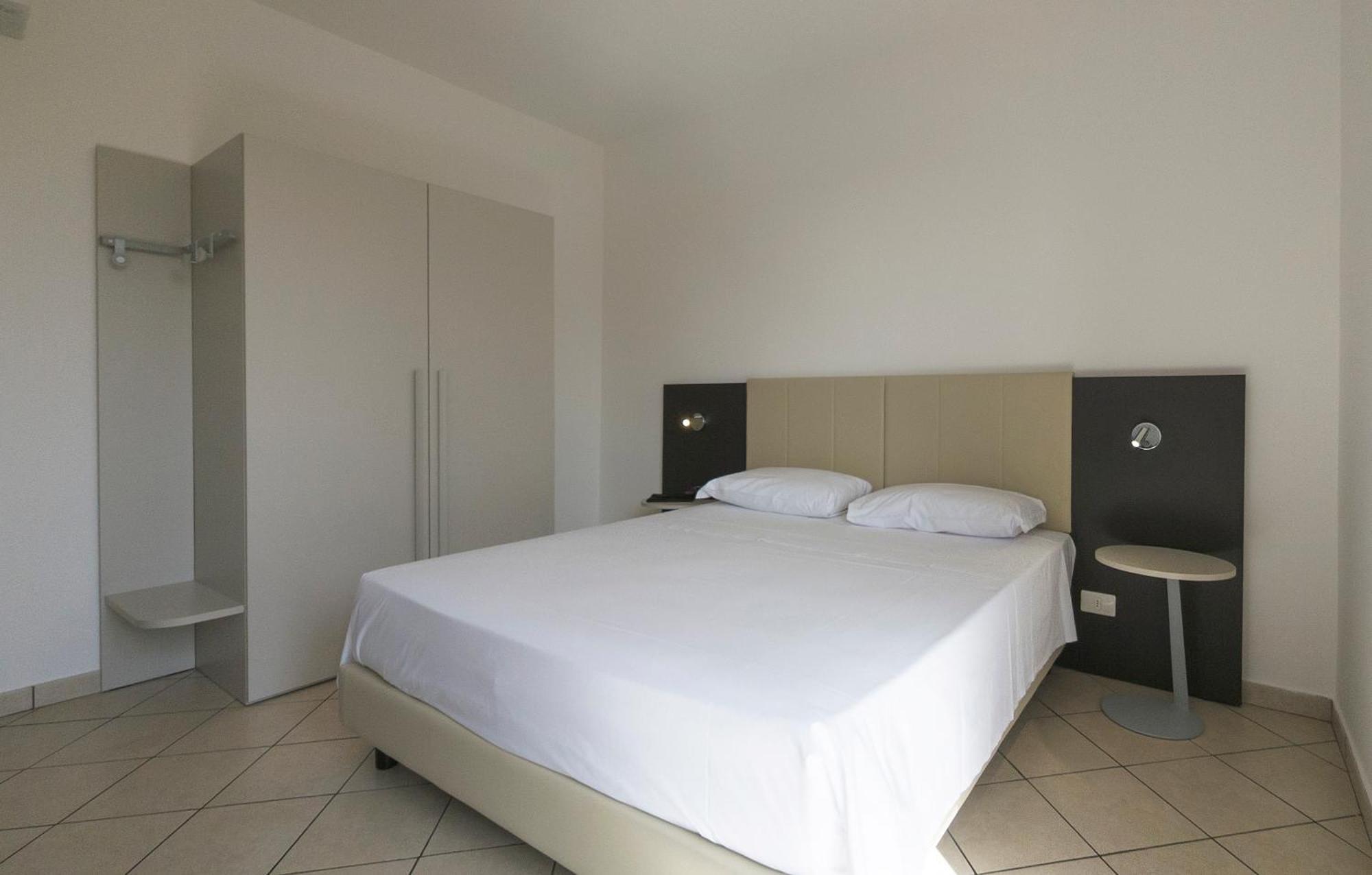 Magico Apartments - 450M Dalla Spiaggia Capo d'Orlando Ngoại thất bức ảnh