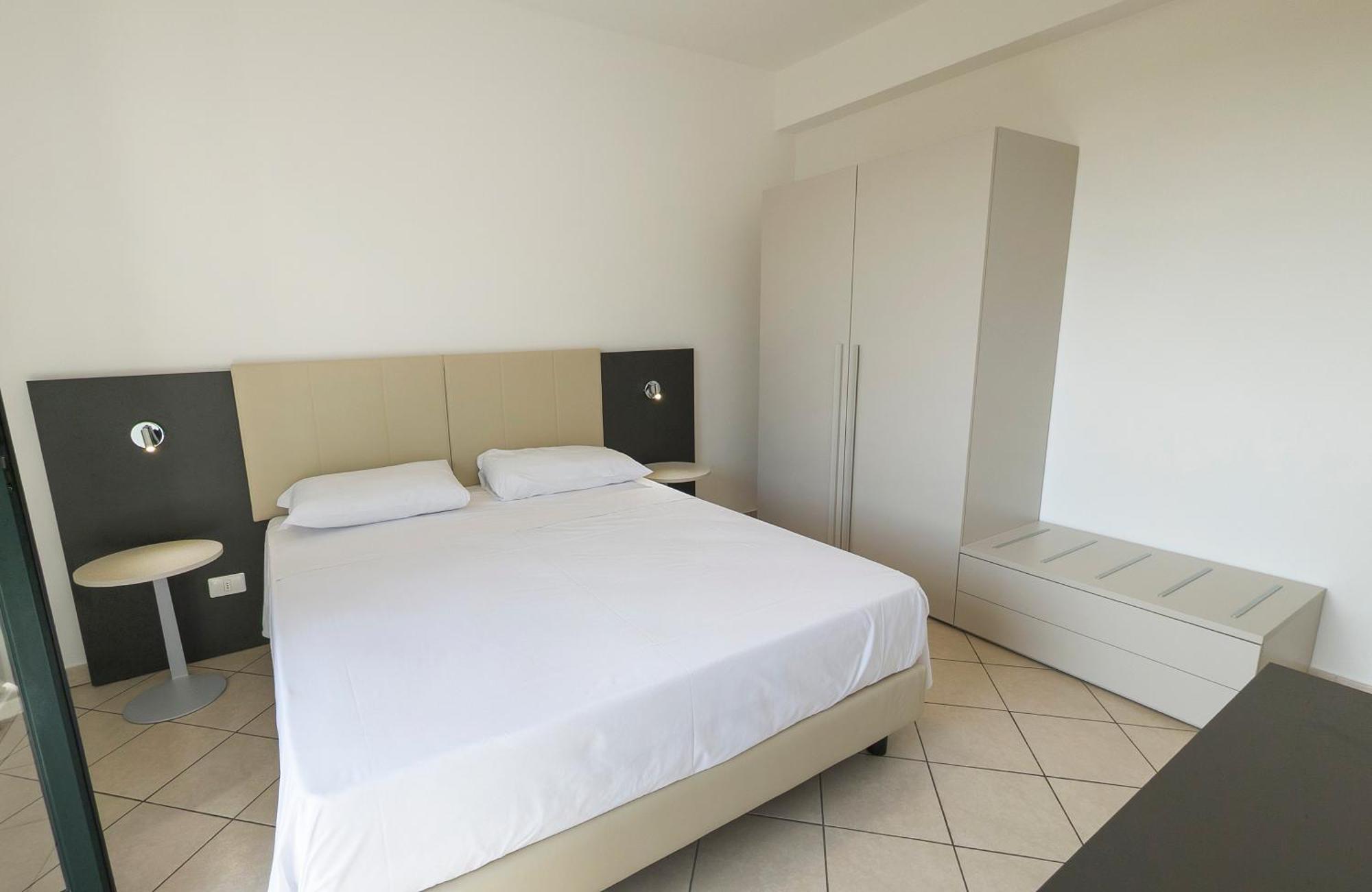 Magico Apartments - 450M Dalla Spiaggia Capo d'Orlando Ngoại thất bức ảnh