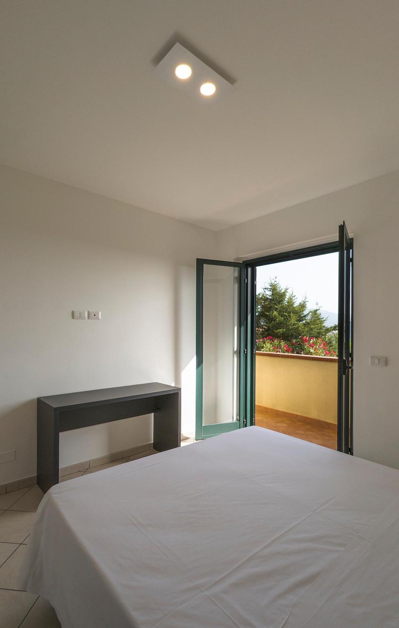 Magico Apartments - 450M Dalla Spiaggia Capo d'Orlando Ngoại thất bức ảnh