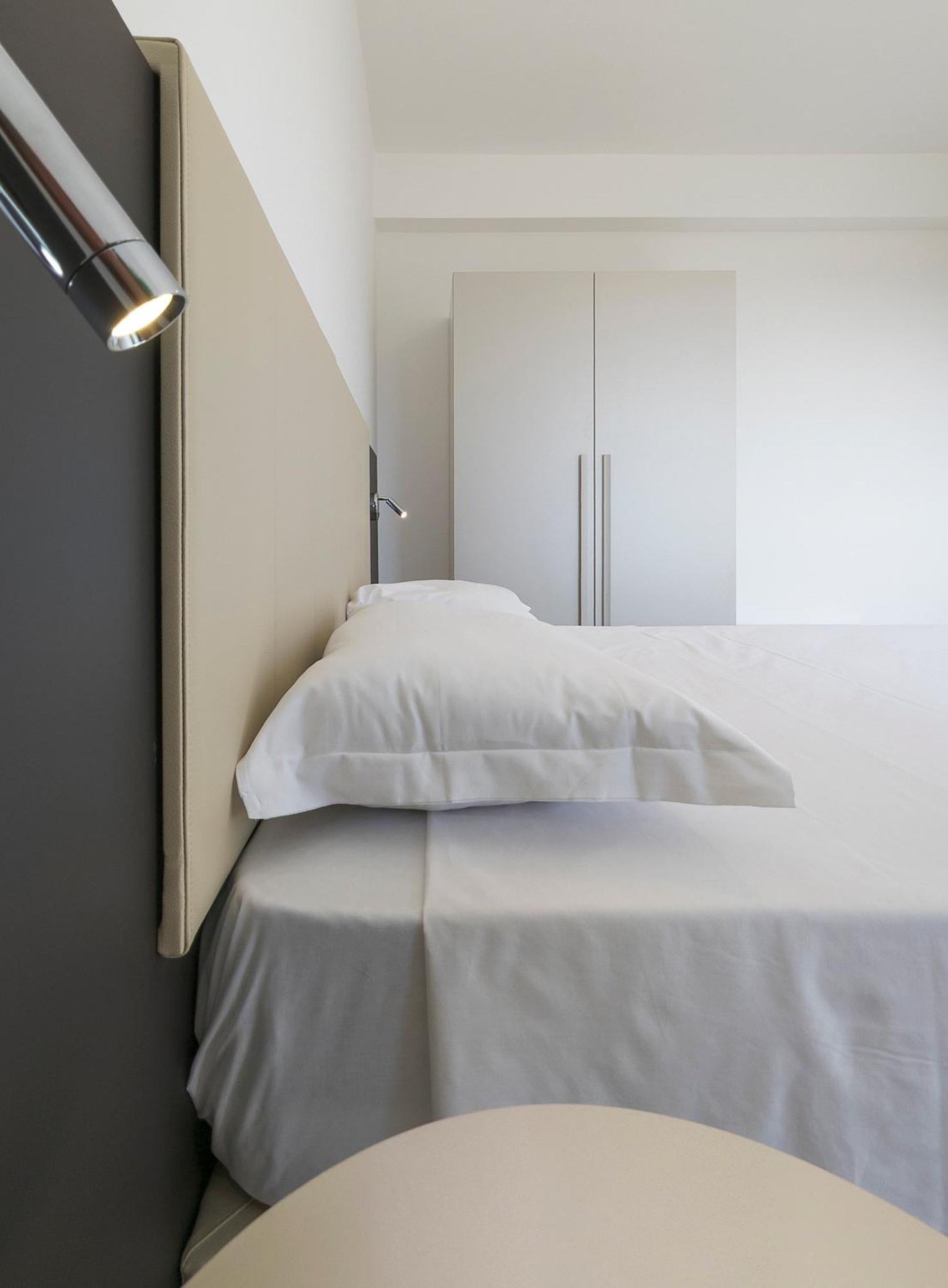 Magico Apartments - 450M Dalla Spiaggia Capo d'Orlando Ngoại thất bức ảnh