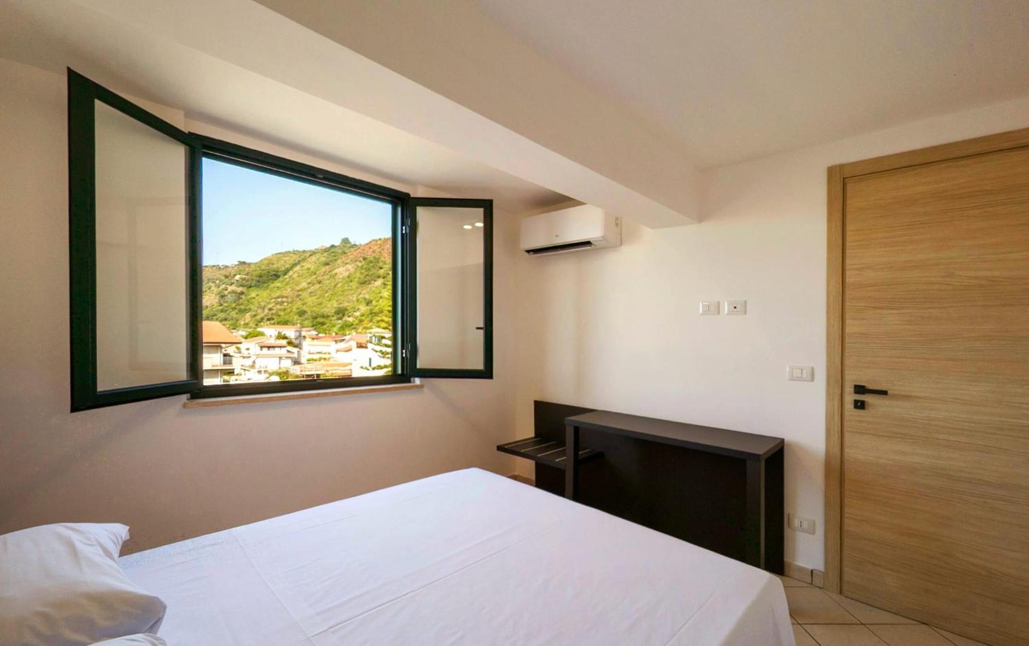Magico Apartments - 450M Dalla Spiaggia Capo d'Orlando Ngoại thất bức ảnh