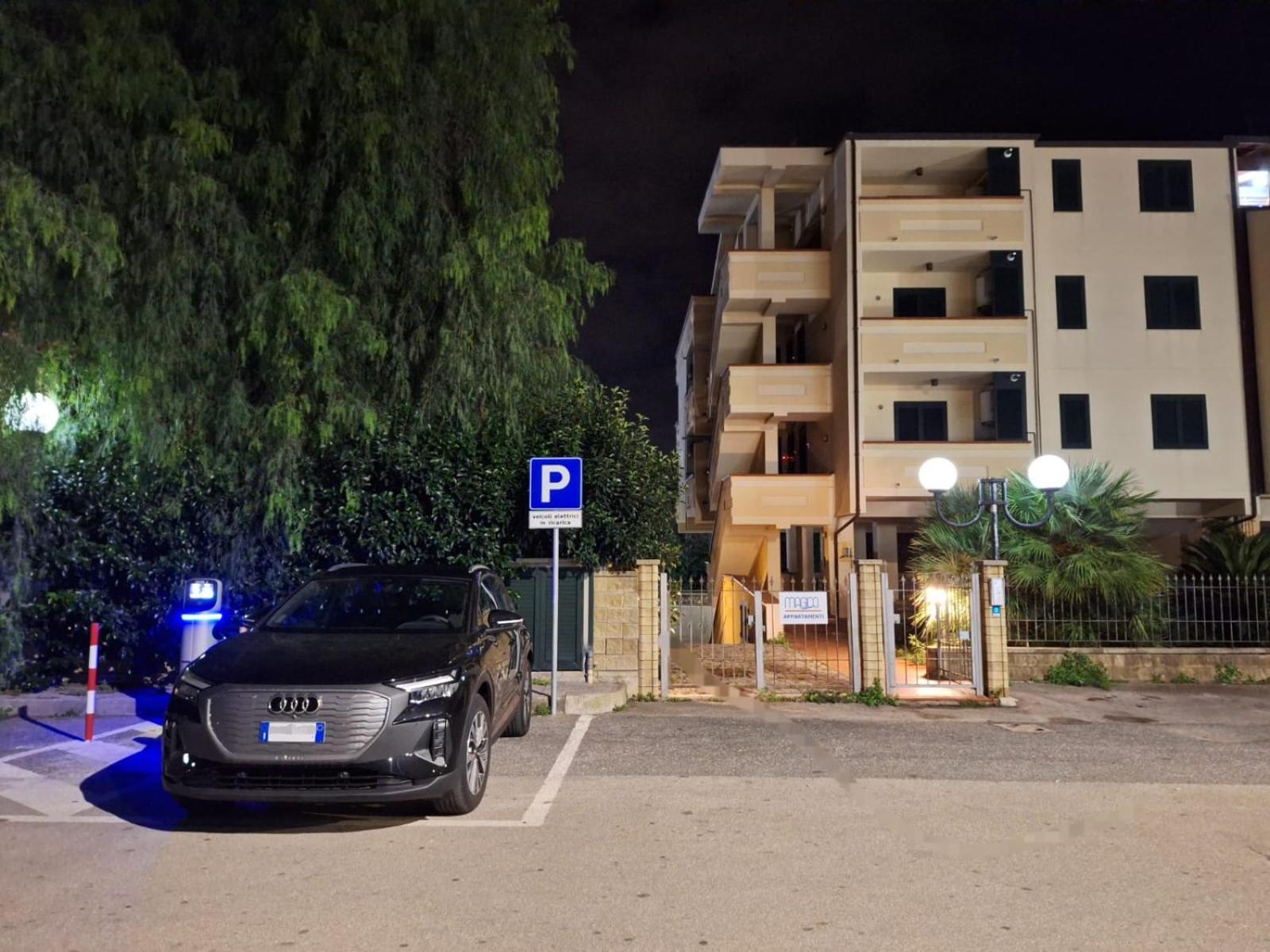 Magico Apartments - 450M Dalla Spiaggia Capo d'Orlando Ngoại thất bức ảnh