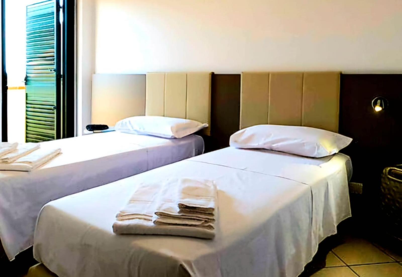 Magico Apartments - 450M Dalla Spiaggia Capo d'Orlando Ngoại thất bức ảnh